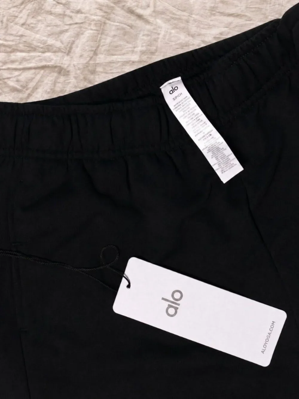 Size S | Alo Yoga Accolade Sweatpant Black